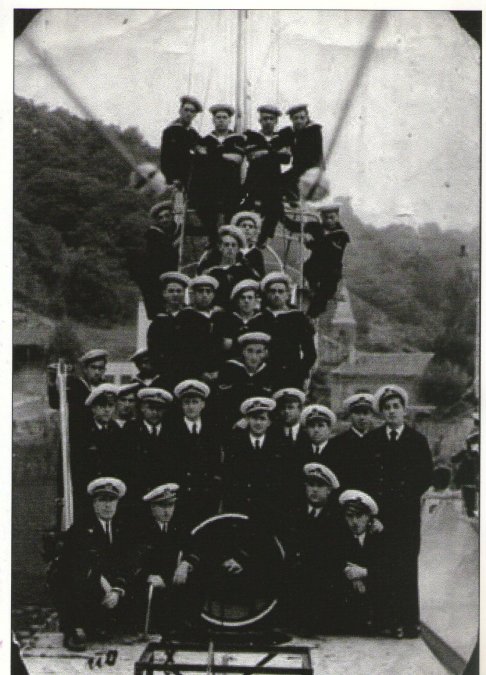 La tripulación del submarino C3